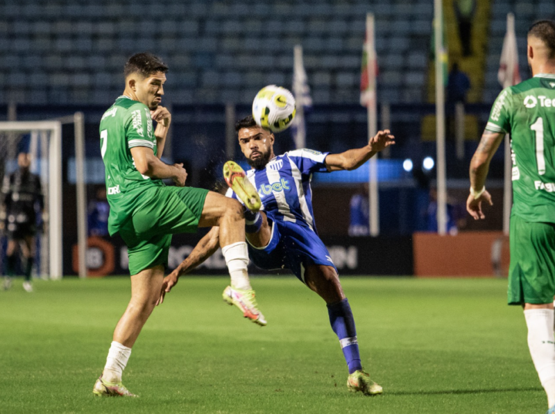 Raniele teve mais uma boa atua&ccedil;&atilde;o pelo Ava&iacute; – Foto: GUSTAVO MEDEIROS/@GUSTAVOOFICIALLL/ND