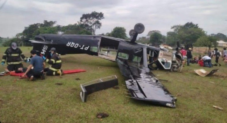 Avião de pequeno porte caiu em Boiatuva deixando dois mortos e dez feridos &#8211; Foto: Internet/Reprodução/ND