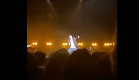 Whindersson Nunes dançando