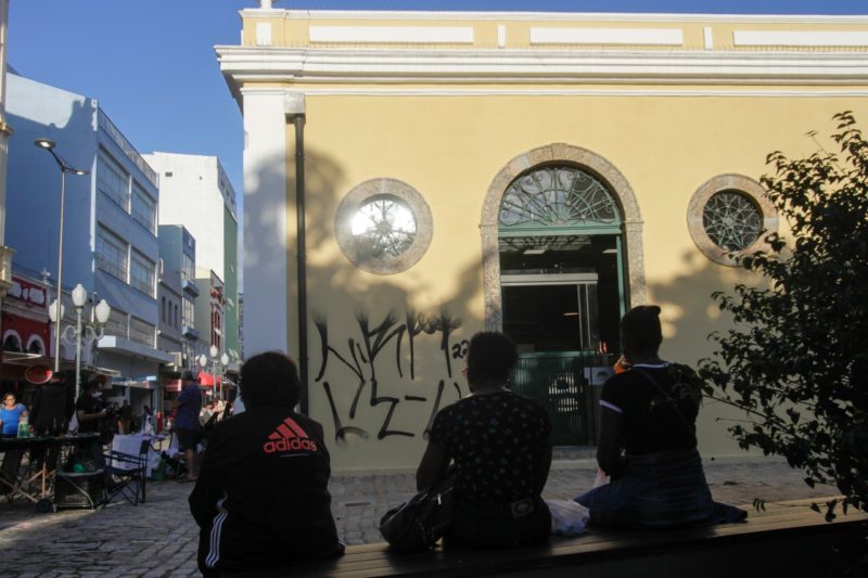 A nova paisagem poluída da Casa da Alfândega