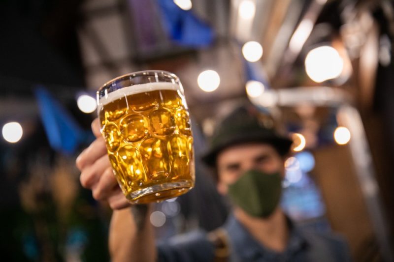 Cervejas artesanais podem participar de processo licitat&oacute;rio para vender produtos na Oktoberfest de Blumenau – Foto: Daniel Zimmermann/Divulga&ccedil;&atilde;o/ND