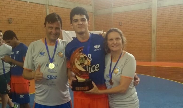 Jogador de handebol que passou por Itajaí conquista título europeu com o  Benfica de Portugal