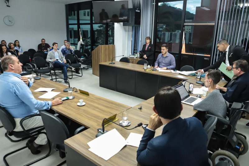 Imagem da reuni&atilde;o na C&acirc;mara de Vereadores de Joinville sobre o novo projeto – Foto: C&acirc;mara de Vereadores de Joinville