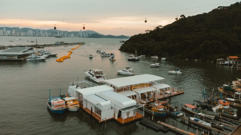 Gastronomia, spa e apresenta&ccedil;&otilde;es musicais est&atilde;o entre as atra&ccedil;&otilde;es do novo espa&ccedil;o em Balne&aacute;rio Cambori&uacute; – Foto: Assessoria Dejour/Divulga&ccedil;&atilde;o