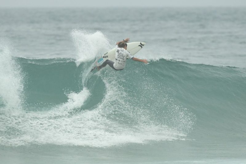 Dose Dupla: Ryan Martins, do Santinho, venceu duas categorias no Surf Talentos, a Sub-14 e a Sub-16 &#8211; Foto: Márcio David