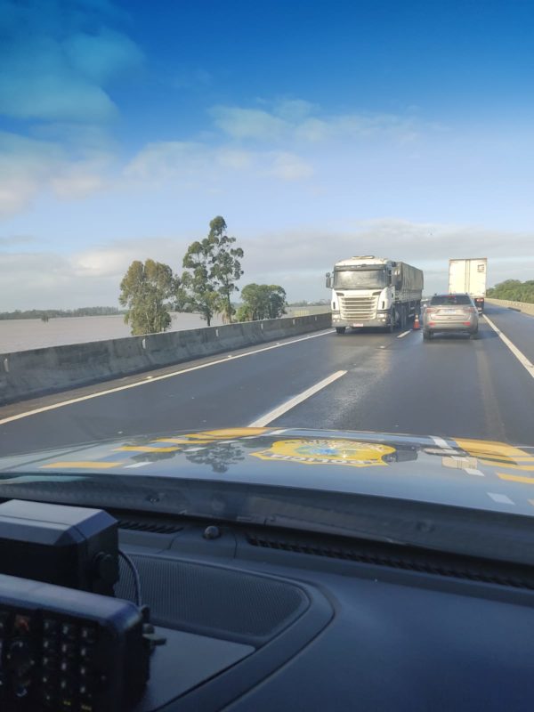 Trecho da BR-101, em Ararangu&aacute; – Foto:PRF/Divulga&ccedil;&atilde;o/ND