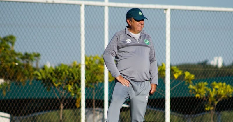 Técnico Gilson Kleina, da Chapecoense – Foto: Thiago Meneghini/ACF/Divulgação