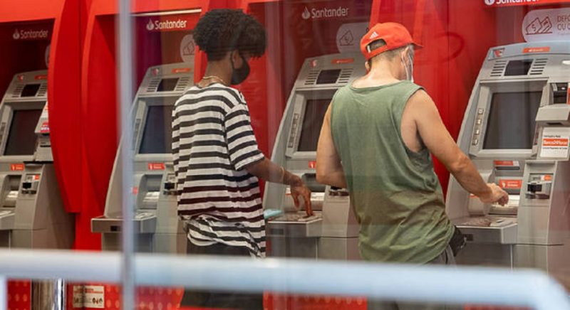 Trabalhadores brasileiros cai em tr&ecirc;s anos – Foto: Edu Garcia/ R7