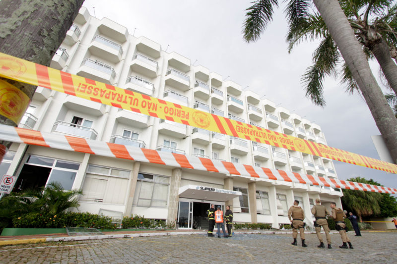 Hotel em Florianópolis registrou explosão na tarde de domingo (15) e segue interditado &#8211; Foto: Leo Munhoz/ND