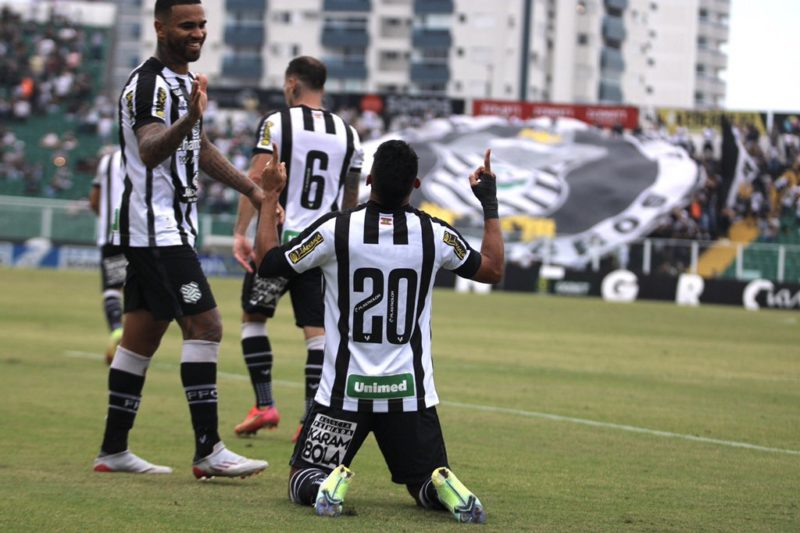Gustavo Ramos comemora o gol anotado em Florian&oacute;polis – Foto: Patrick Floriani/FFC/Divulga&ccedil;&atilde;o/ND