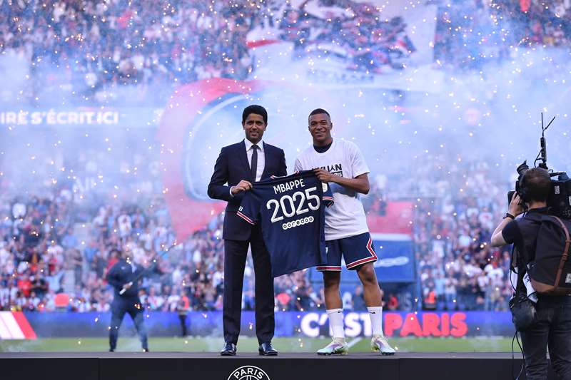 Mbapp&eacute; renovou contrato com exig&ecirc;ncias – Foto: PSG/Getty Images/Divulga&ccedil;&atilde;o/ND