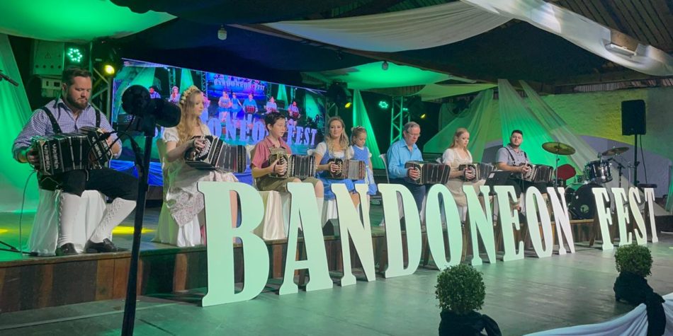 FOTOS: Bandoneon Fest erheitert das Publikum in Joinville