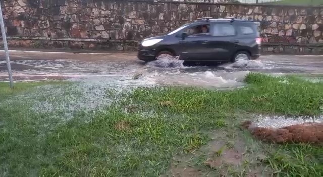 Rompimento aconteceu por volta das 17h30 em frente &agrave; Penitenci&aacute;ria de Florian&oacute;polis – Foto: GMF/ Divulga&ccedil;&atilde;o/ ND