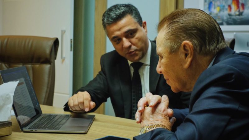 C&eacute;sar conta com seus colegas para continuar na ativa – Foto: Ada Bahl/Divulga&ccedil;&atilde;o/ND