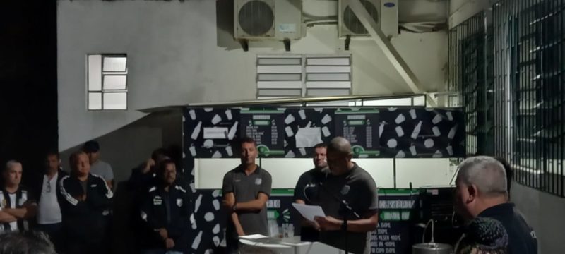 Presidente &Iacute;on Brito comemora a conquista da sede pr&oacute;pria para o Master do Figueirense – Foto: Master Figueirense/divulga&ccedil;&atilde;o/ND