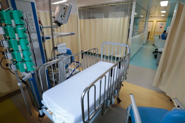 Entre os detalhes do decreto, est&aacute; o custeio diferenciado para novos leitos de UTI neonatal e pedi&aacute;trica &nbsp;– Foto: Mauricio Vieira/Secom/Divulga&ccedil;&atilde;o/ND