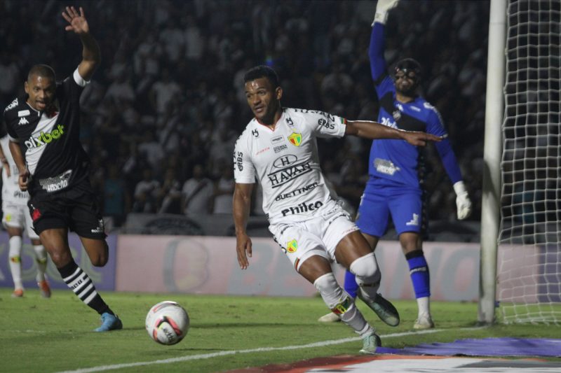 Brusque em desafio no Rio de Janeiro; Brusc&atilde;o perdeu para o Vaso, o &uacute;nico invicto na S&eacute;rie B – Foto: Lucas Gabriel Cardoso/Brusque FC/Divulga&ccedil;&atilde;o/ND