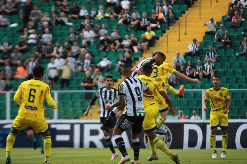 Figueirense &eacute; dominado e perde para o Mirassol no est&aacute;dio Orlando Scarpelli – Foto: Eduardo Pauli/ND