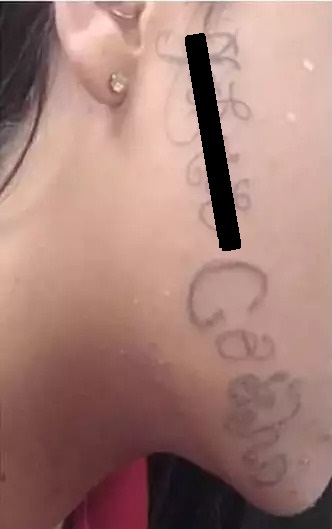 Al&eacute;m do rosto, jovem tamb&eacute;m tem peito e virilha tatuados com o nome de ex – Foto: Arquivo Pessoal/Divulga&ccedil;&atilde;o/ND