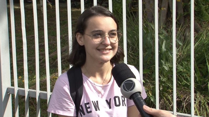 &ldquo;Consegui tirar o meu t&iacute;tulo de eleitor; quero me envolver mais com a pol&iacute;tica e buscar um pa&iacute;s melhor&rdquo; – Foto: Reprodu&ccedil;&atilde;o NDTV