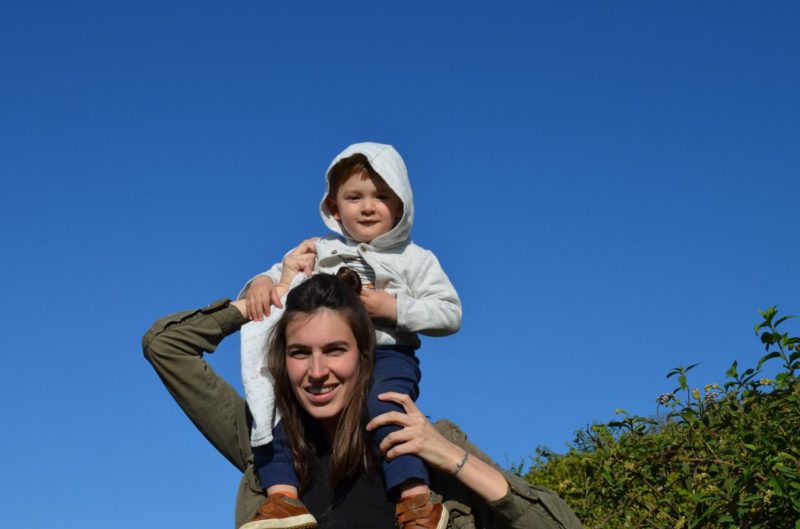 Segundo J&uacute;lia, a parte mais dif&iacute;cil quando o filho Mart&iacute;n chegou foram os ‘pitacos’ alheios – Foto: Arquivo Pessoal/Julia Hoffman/ND