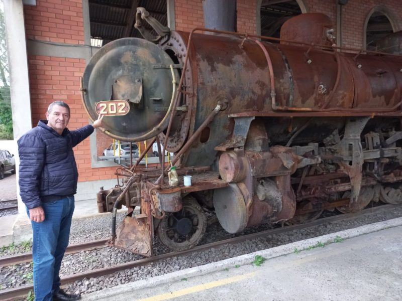 Hoje a locomotiva doada pelo &oacute;rg&atilde;o federal est&aacute; necessitando de restaura&ccedil;&atilde;o. – Foto: Divulga&ccedil;&atilde;o