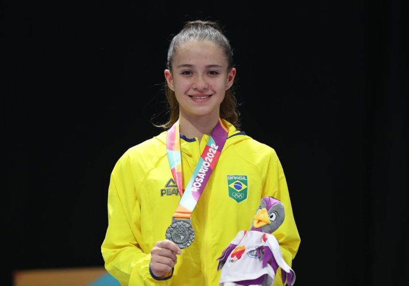Letícia Kato, de Joinville foi prata no karatê nos tatames da Argentina &#8211; Foto: divulgação Jogos Sul-Americanos da Juventude