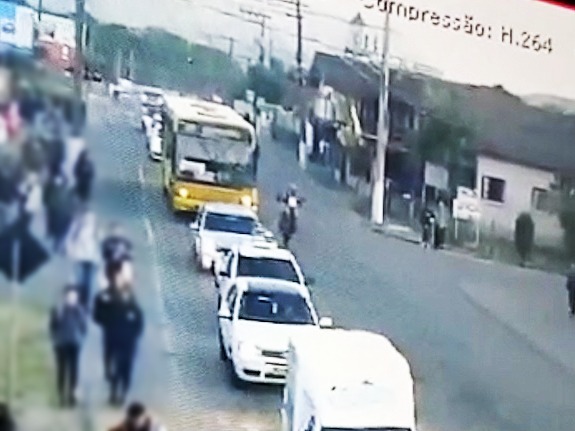 Motociclista é autuado