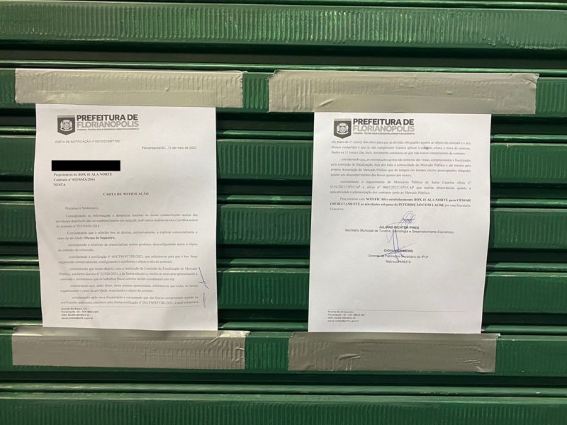 Notifica&ccedil;&atilde;o fixada na porta do box 41 da ala norte – Foto: Divulga&ccedil;&atilde;o/ND