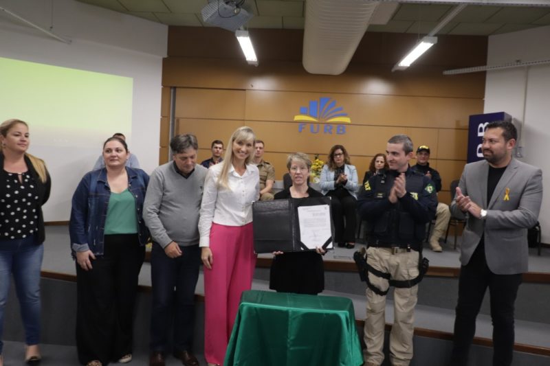 Buscando conscientizar cada vez mais os motoristas, a Prefeitura de Blumenau deu in&iacute;cio ao Movimento Maio Amarelo Blumenau 2022 – Foto: Marcelo Martins/PMB