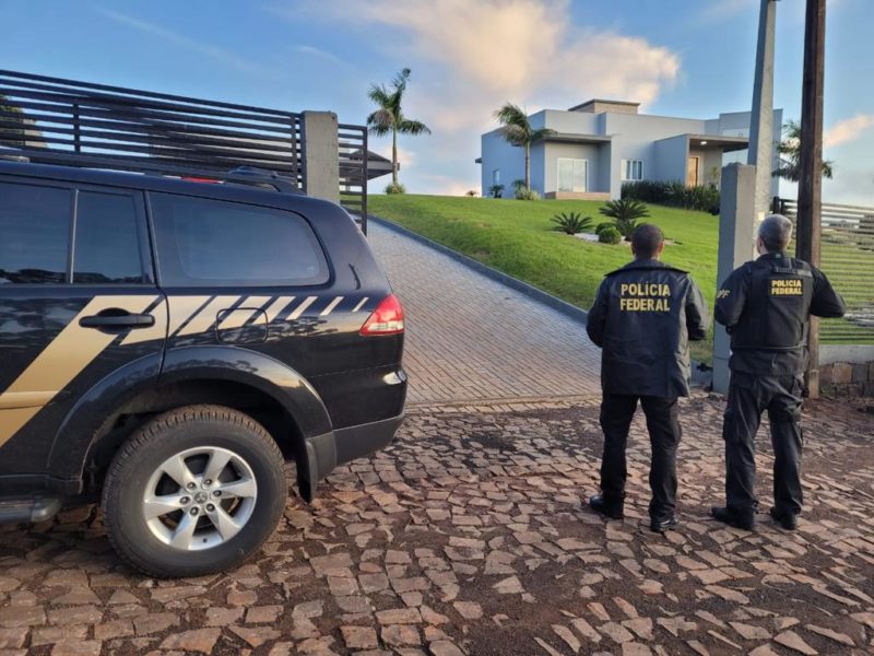 Opera&ccedil;&atilde;o aconteceu em duas cidades de Santa Catarina, nesta ter&ccedil;a-feira – Foto: Pol&iacute;cia Federal/ND