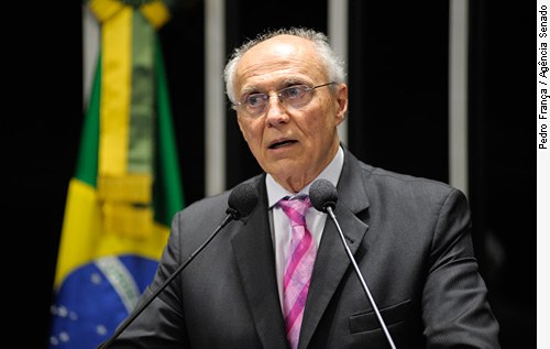 Eduardo Suplicy visita Balne&aacute;rio Cambori&uacute; no dia 13 – Foto: Pedro Fran&ccedil;a/Ag&ecirc;ncia Senado/Divulga&ccedil;&atilde;o/ND