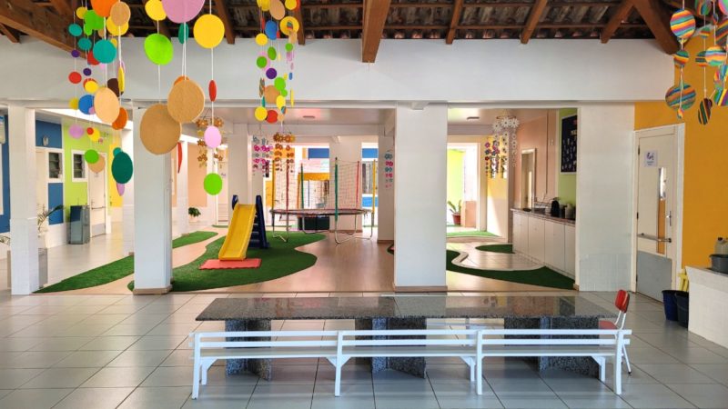 Sala de aula onde ocorreu o massacre foi transformada em uma &aacute;rea de uso comum &mdash; Foto: Prefeitura de Saudades/ND