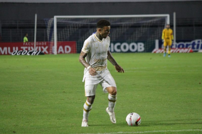 Atacante Rafael Bilu teve um gol anulado pelo VAR e ainda n&atilde;o marcou com a camisa do Tigre – Foto: Celso da Luz/Assessoria do Crici&uacute;ma