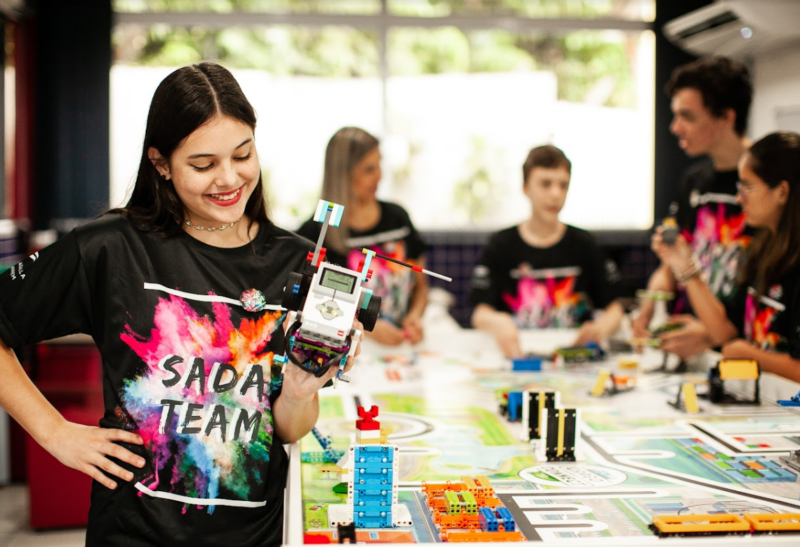 Estudantes t&ecirc;m a oportunidade de aplicar a tecnologia em a&ccedil;&otilde;es do dia a dia – Foto: Foto: Leve Fotografia com Prop&oacute;sito/Divulga&ccedil;&atilde;o/ Its Teens
