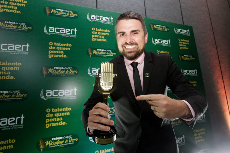 Rodrigo Vieira é apresentador do Balanço Geral Blumenau – Foto: Leo Munhoz/ND