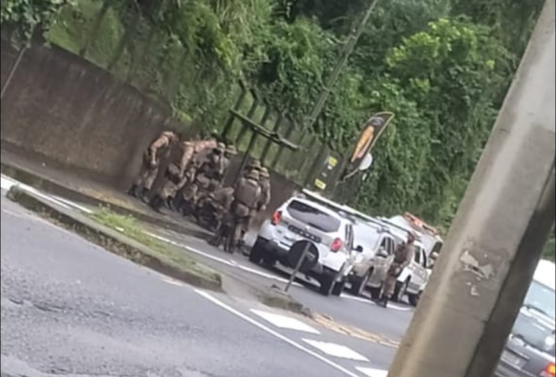 Pris&atilde;o com grande movimenta&ccedil;&atilde;o policial em Blumenau foi alarme falso sobre a pris&atilde;o de homem que est&aacute; sendo procurado por atropelar e matar policial em SC – Foto: Divulga&ccedil;&atilde;o/ND
