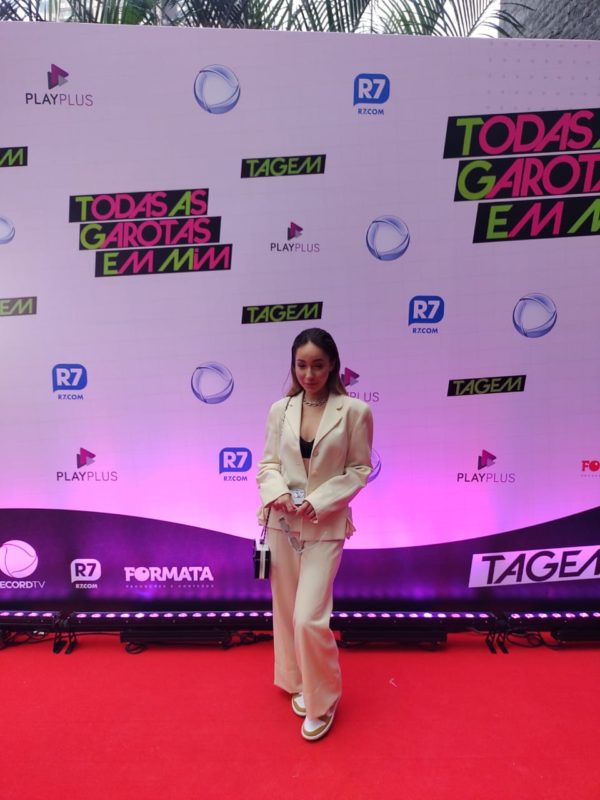 Mharessa Fernanda interpreta Mirela, que mora em Florian&oacute;polis – Foto: Paulo Mueller/NDTV