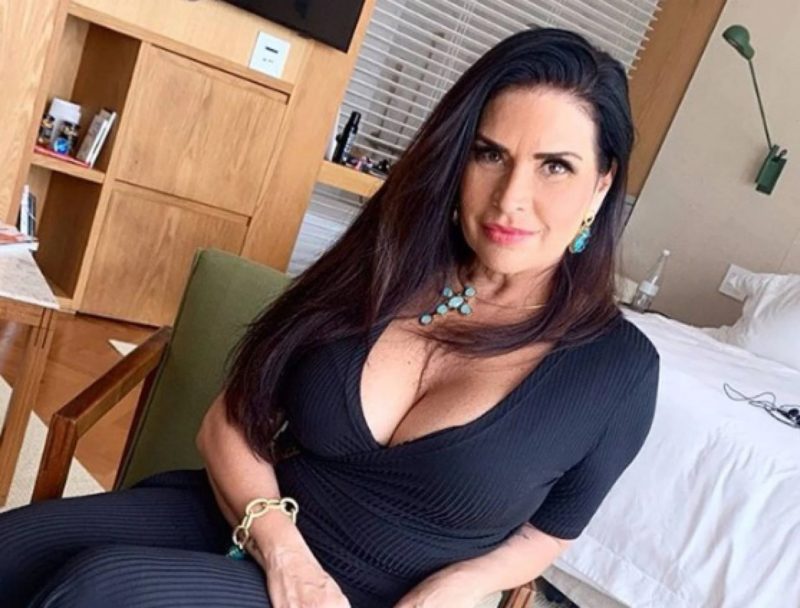 Solange Gomes, famosa nos anos 1990, revela aventuras a tr&ecirc;s – Foto: Internet/ND