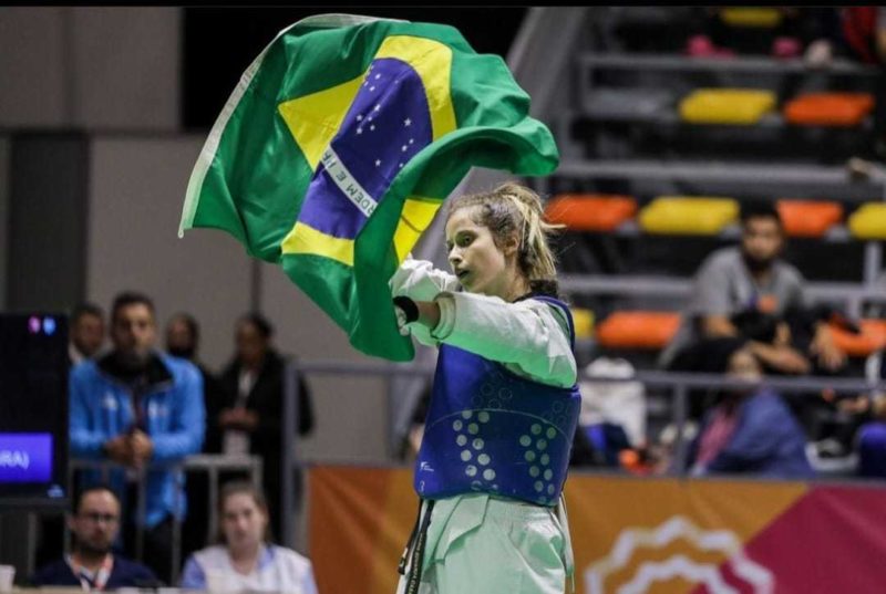 Taekwondo de São José conquista medalha de ouro nos Jogos Sul-Americanos da Juventude com a atleta Maria Eduarda Casagrande Trajano &#8211; Foto: Divulgação Secom/PMSJ