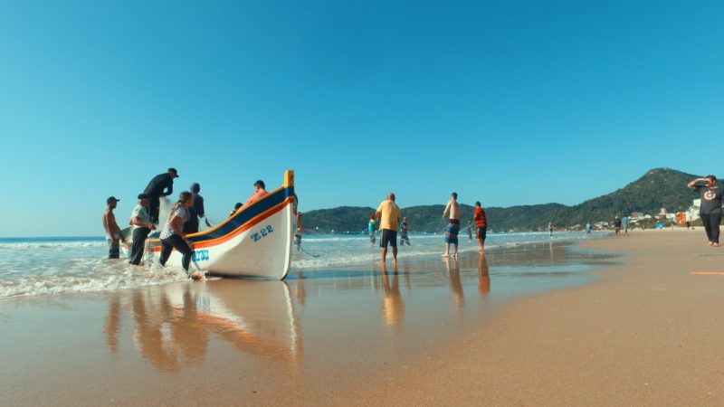 Domingo foi de sol e tainhas em praias de Bombinhas – Foto: Paulo S&eacute;rgio de Souza/ND