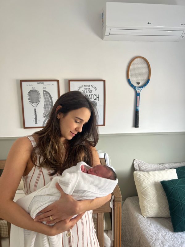 Com o filho rec&eacute;m-nascido, Ant&ocirc;nio, Talita comenta sobre os desafios dos 18 primeiros dias – Foto: Arquivo Pessoal/Talita Soares/ND