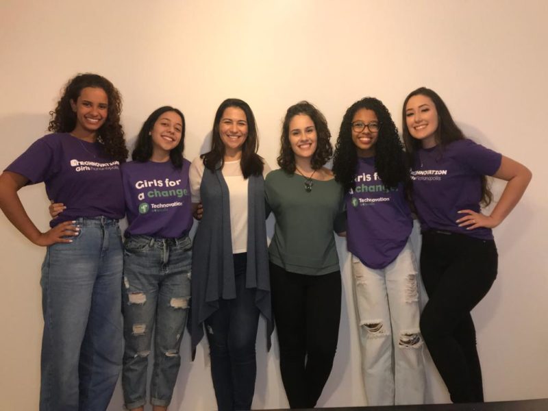 Um dos objetivos do Technovation Girls &eacute; fazer com que meninas tenham um espa&ccedil;o no mercado de trabalho da tecnologia – Foto: Giselle Ara&uacute;jo/Divulga&ccedil;&atilde;o/its Teens