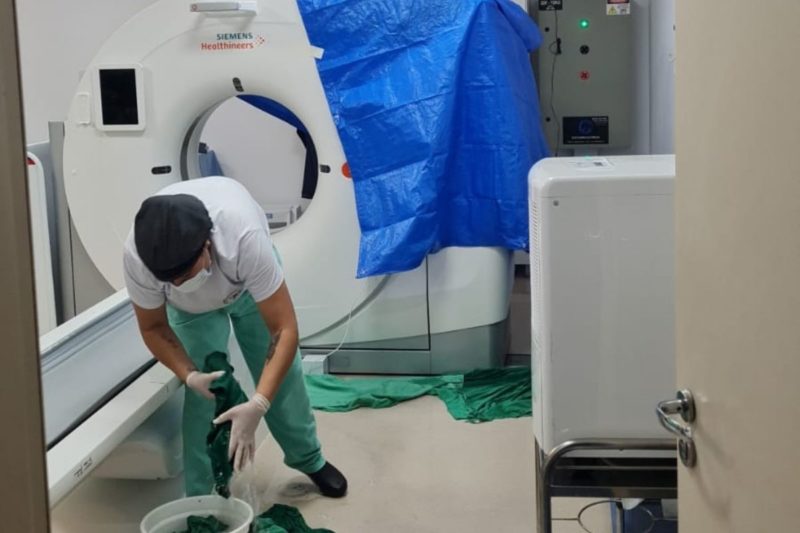 Assist&ecirc;ncia foi acionada para verificar equipamento de tomografia – Foto: Internet