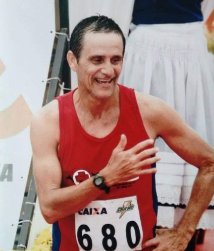 Cl&aacute;udio Tiago de Souza na Maratona Internacional de Blumenau em 2006 – Foto: Divulga&ccedil;&atilde;o/ND