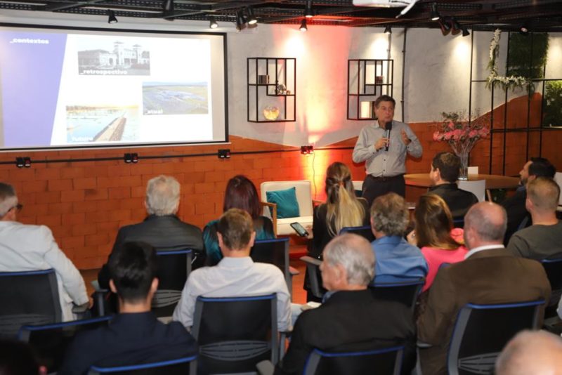Top&aacute;zio Neto falou a empres&aacute;rios da CDL Florian&oacute;polis – Foto: Divulga&ccedil;&atilde;o/ND