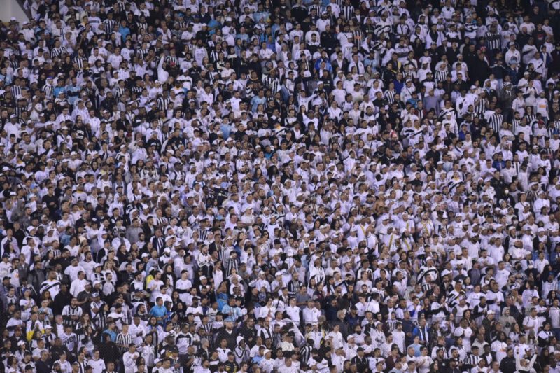 Torcida do Santos compareceu em grande número na Arena Barueri – Foto: Ivan Storti/Santos FC