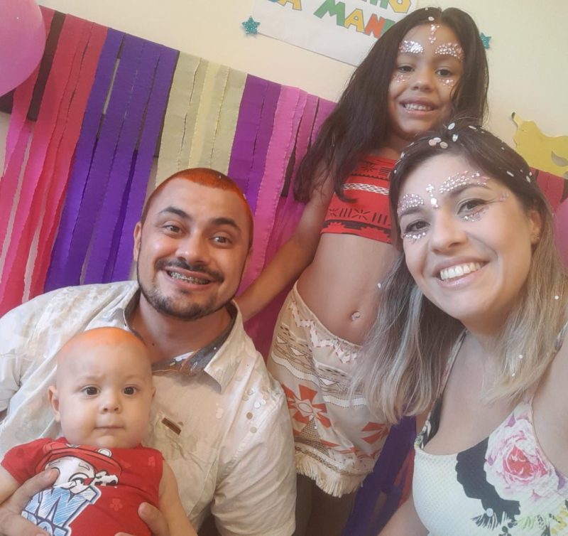 Enquanto Pedro e a m&atilde;e est&atilde;o em Curitiba, o pai e irm&atilde; seguem em Joinville – Foto: Arquivo pessoal