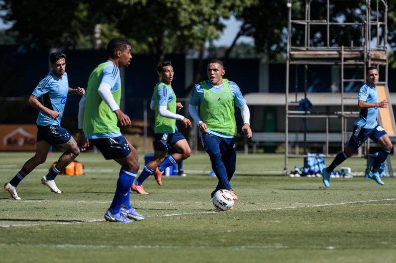 Cruzeiro chega embalado para jogo com o Crici&uacute;ma – Foto: Gustavo Aleixo/Cruzeiro