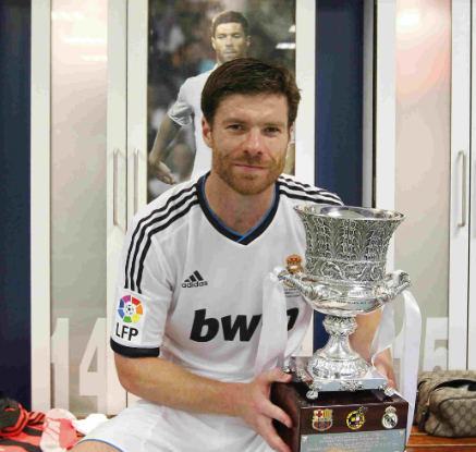 Xabi Alonso escreveu seu nome na hist&oacute;ria dos dois clubes – Foto: Real Madrid/Divulga&ccedil;&atilde;o